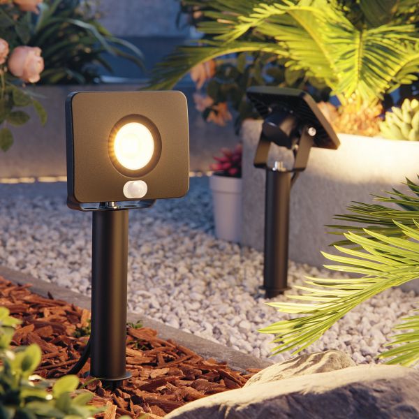 LED Gartenstrahler Wega mit Erdspieß und 15cm Sockel für außen mit Bewegungsmelder, schwarz, 10,8W (Lichtfarbe wählbar) Vierteljährliche Förderung